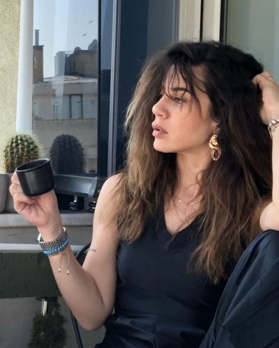 Gökçe Bahadır seksi ifşa fotoğrafı 65