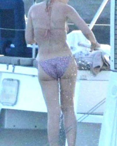 Gökçe Bahadır seksi ifşa fotoğrafı 82