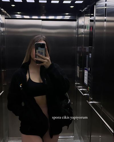 Gözde Demiral (Miafitz) seksi ifşa fotoğrafı 4