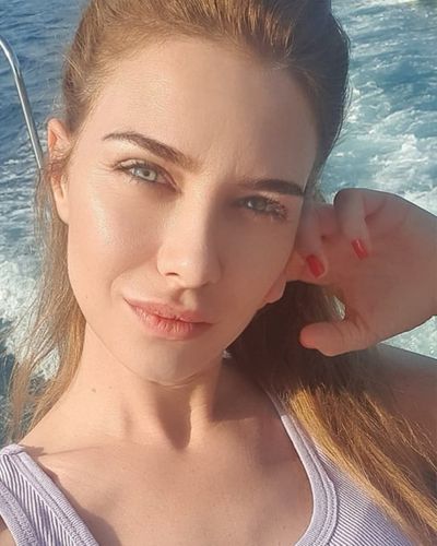 Gözde Mukavelat seksi ifşa fotoğrafı 11