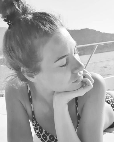 Gözde Mukavelat seksi ifşa fotoğrafı 13