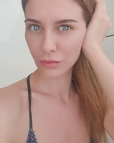 Gözde Mukavelat seksi ifşa fotoğrafı 19