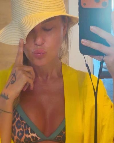 Gülben Ergen seksi ifşa fotoğrafı 18