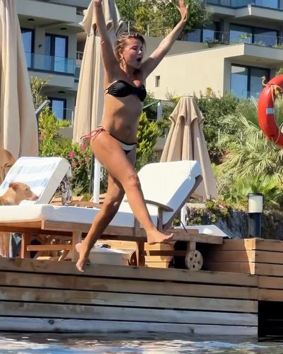 Gülben Ergen seksi ifşa fotoğrafı 35