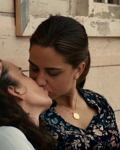 Gülce Oral seksi ifşa fotoğrafı 9 — Mordkommission Istanbul (2008)