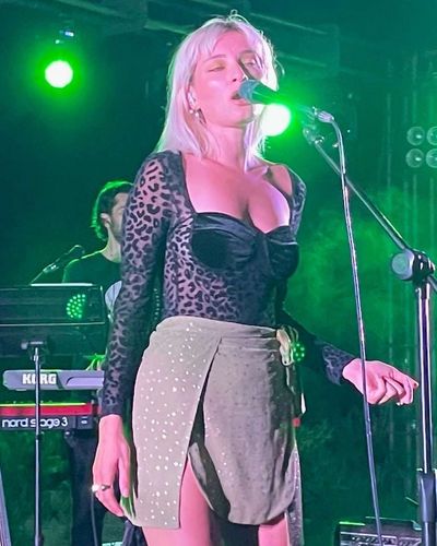 Güliz Ayla seksi ifşa fotoğrafı 107