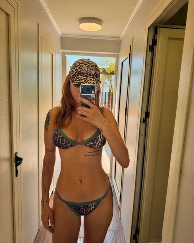 Güliz Ayla seksi ifşa fotoğrafı 333