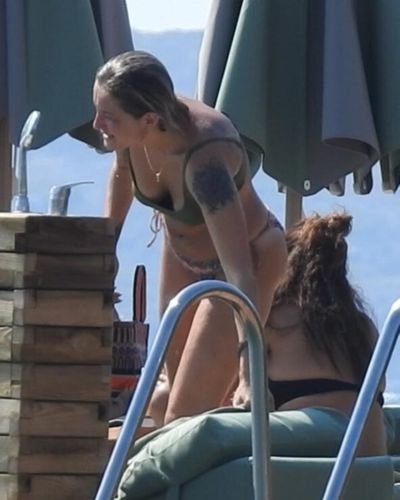 Güliz Ayla seksi ifşa fotoğrafı 89