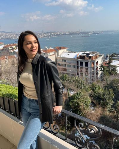 Gülsim Ali İlhan seksi ifşa fotoğrafı 33376