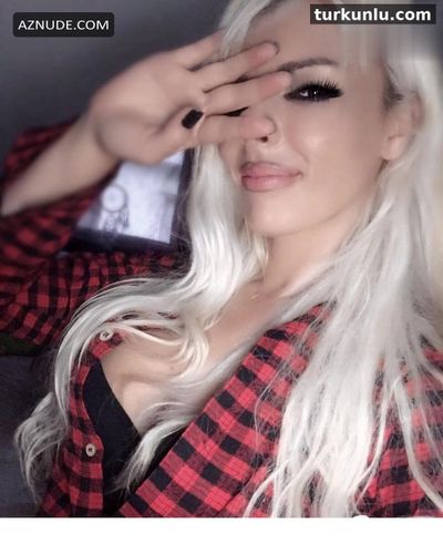 Hacer Tuelue Sexy Photos Collection