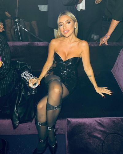 Hadise seksi ifşa fotoğrafı 83893