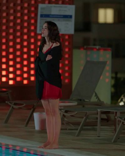 Hafsanur Sancaktutan seksi ifşa fotoğrafı 7 — Ya Çok Seversen (2023)