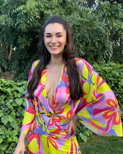 Hande Doğandemir seksi ifşa fotoğrafı 129