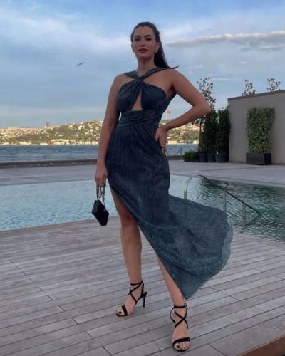 Hande Doğandemir seksi ifşa fotoğrafı 137