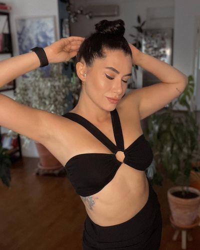 Hande Doğandemir seksi ifşa fotoğrafı 149