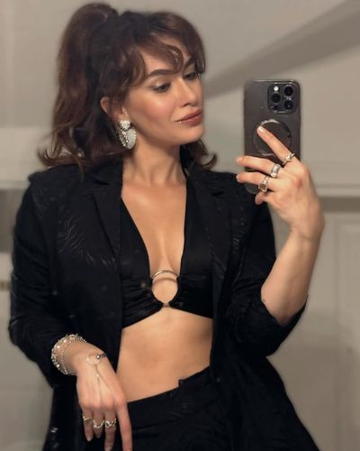 Hande Doğandemir seksi ifşa fotoğrafı 152