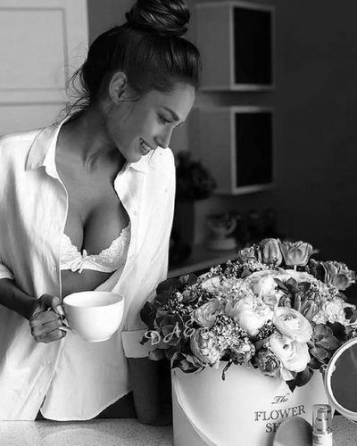 Hande Doğandemir seksi ifşa fotoğrafı 175