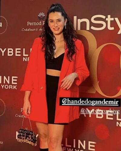 Hande Doğandemir seksi ifşa fotoğrafı 179