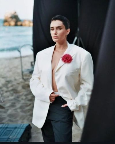 Hande Doğandemir seksi ifşa fotoğrafı 183