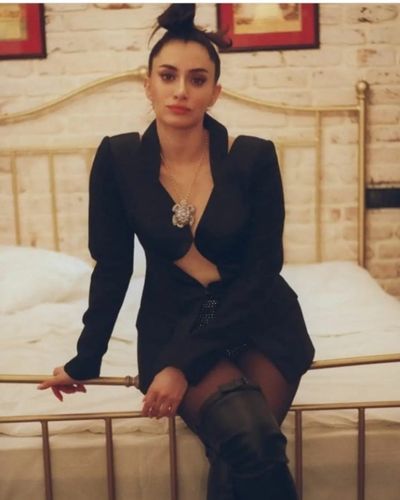 Hande Doğandemir seksi ifşa fotoğrafı 194