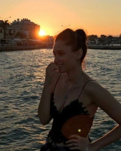 Hande Doğandemir seksi ifşa fotoğrafı 195