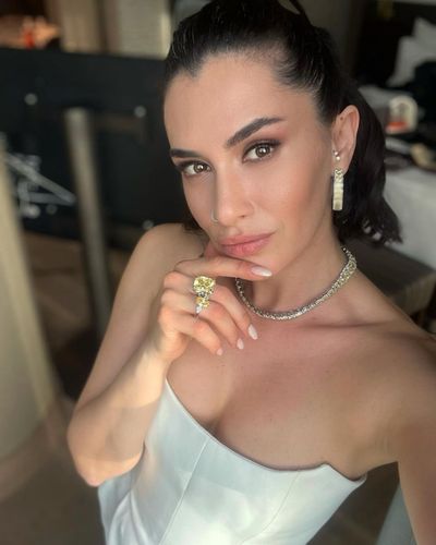 Hande Doğandemir seksi ifşa fotoğrafı 199