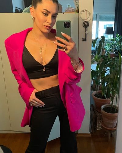 Hande Doğandemir seksi ifşa fotoğrafı 205