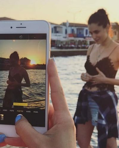 Hande Doğandemir seksi ifşa fotoğrafı 208