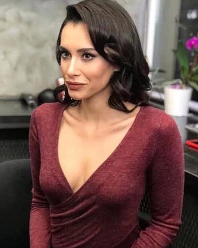 Hande Doğandemir seksi ifşa fotoğrafı 215