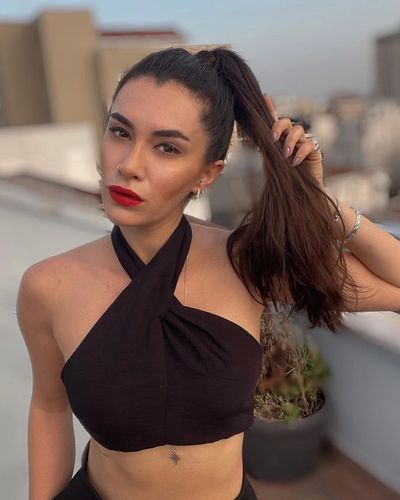 Hande Doğandemir seksi ifşa fotoğrafı 34874