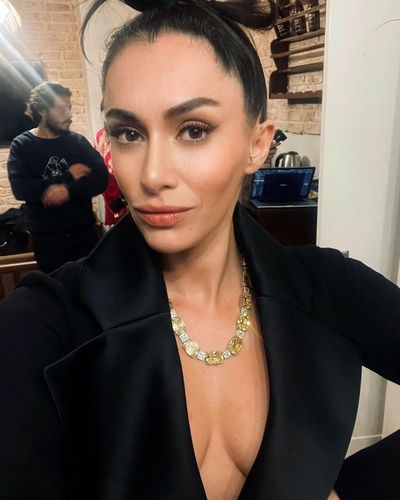 Hande Doğandemir seksi ifşa fotoğrafı 34843