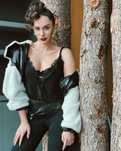 Hande Doğandemir seksi ifşa fotoğrafı 34680