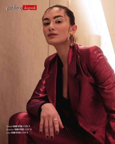 Hande Doğandemir seksi ifşa fotoğrafı 34584