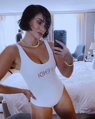 Hande Doğandemir seksi ifşa fotoğrafı 34553