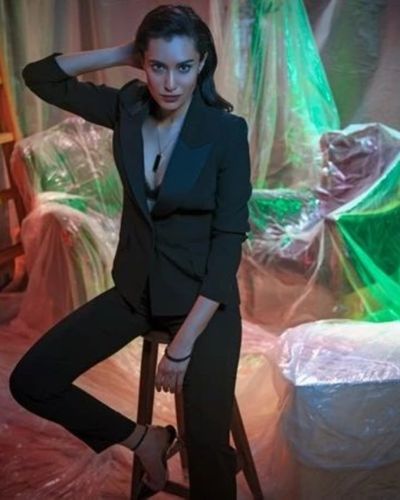 Hande Doğandemir seksi ifşa fotoğrafı 34438
