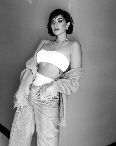 Hande Doğandemir seksi ifşa fotoğrafı 34402