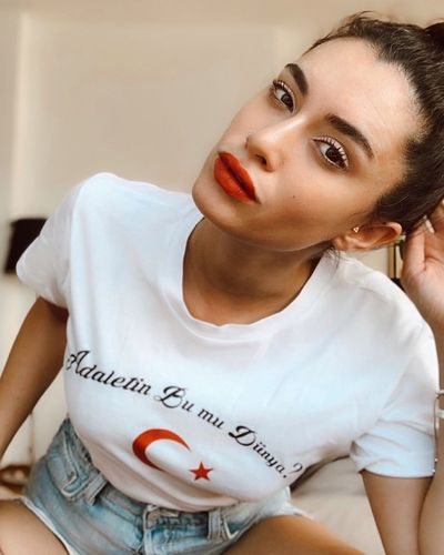 Hande Doğandemir seksi ifşa fotoğrafı 421