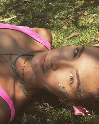Hande Doğandemir seksi ifşa fotoğrafı 438
