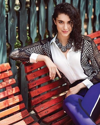 Hande Doğandemir seksi ifşa fotoğrafı 448