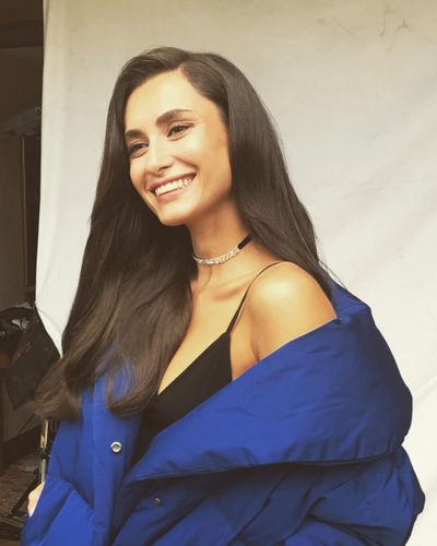 Hande Doğandemir seksi ifşa fotoğrafı 477