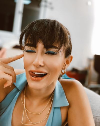 Hande Doğandemir seksi ifşa fotoğrafı 485