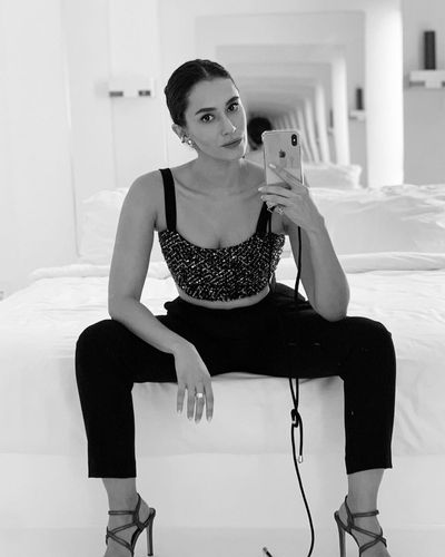 Hande Doğandemir seksi ifşa fotoğrafı 488