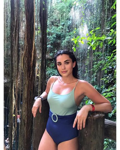 Hande Doğandemir seksi ifşa fotoğrafı 490