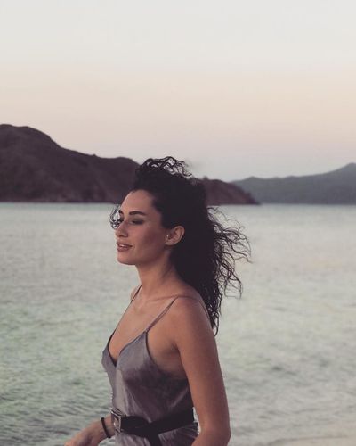 Hande Doğandemir seksi ifşa fotoğrafı 491