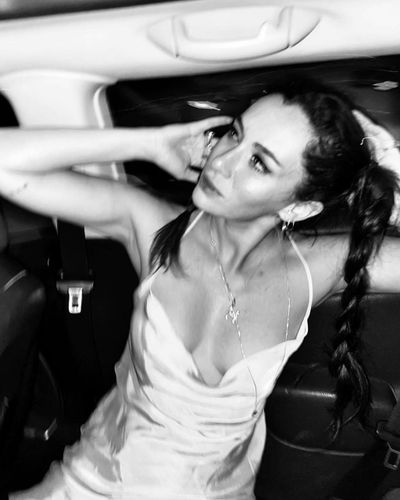 Hande Doğandemir seksi ifşa fotoğrafı 50
