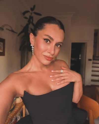 Hande Doğandemir seksi ifşa fotoğrafı 538