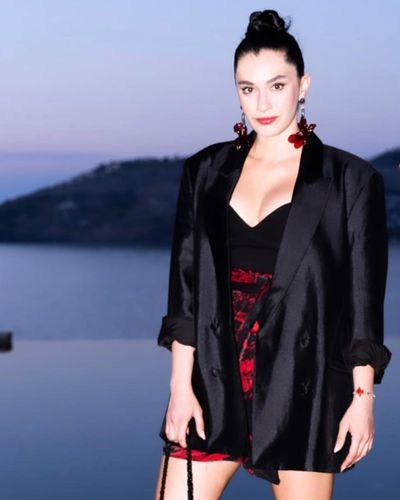 Hande Doğandemir seksi ifşa fotoğrafı 555