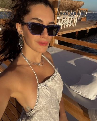 Hande Doğandemir seksi ifşa fotoğrafı 55
