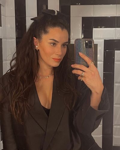 Hande Doğandemir seksi ifşa fotoğrafı 560