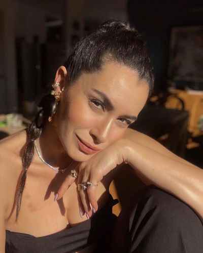 Hande Doğandemir seksi ifşa fotoğrafı 563